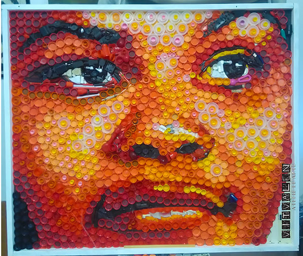 arte, art, arte sustentável, sustentabilidade, reciclagem, meio ambiente, vitvalen, arte reciclada, recycle, embalagens, reuso, mudanças climáticas, aquecimento global, painéis reciclados, sucatas, sucata, transformação, painel, retrato, quadro, pintura, plástico, eco, ecologia, mundo melhor, oficinas de arte, esculturas, escultura reciclada, reciclar, planeta, globo terrestre, globo, planet, ocean, plástico, plástic, ferro, disquete, tampas, oficinas, design, arquitetura, decoração, feiras, eventos, público, cris, embalagens, fios, tampas
