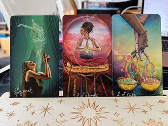 Unraveling the Meaning of the Three Card Spread with Light Seers Tarot Deck - 25/09/24