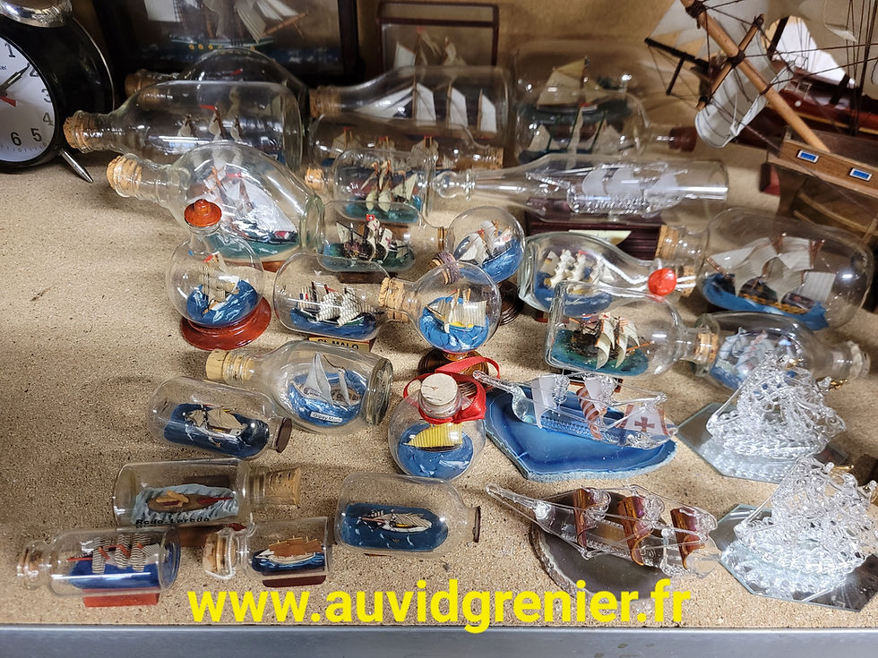 Miniature : BATEAUX DANS UNE BOUTEILLE EN VERRE