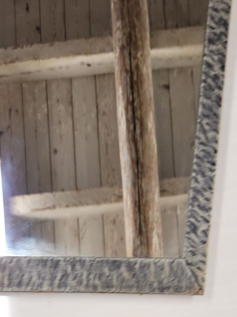 Miniature : MIROIR MURAL ENCADREMENT METALLIQUE