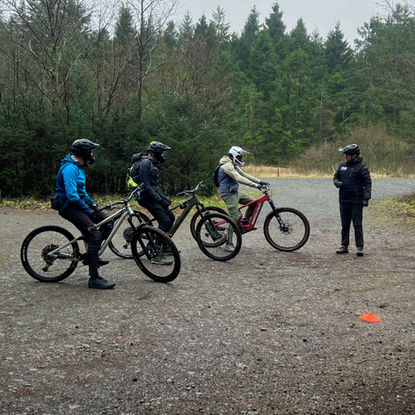 Coach Scott with a group of riders at Carron Valley