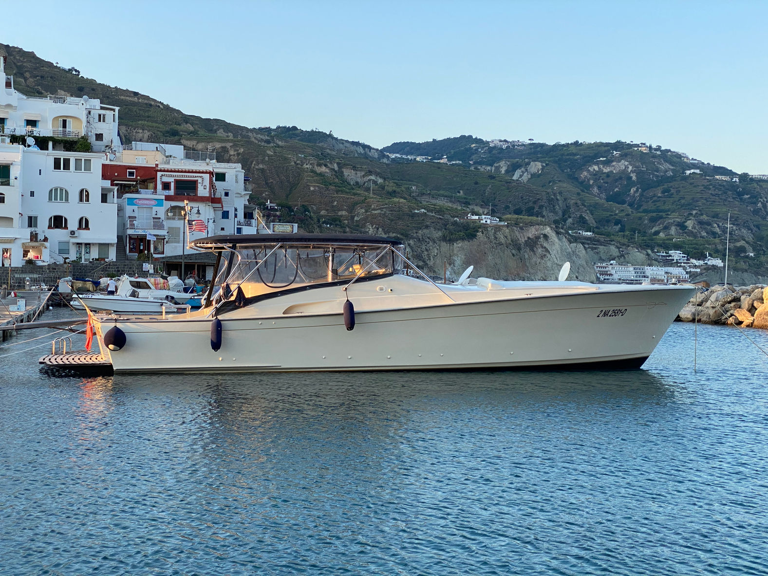 Private Boat Tour to Capri and Amalfi Coast