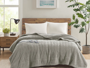 Fur Throws Styling Ideas for Cozy and Stylish Bedroom Spaces By Madison Park