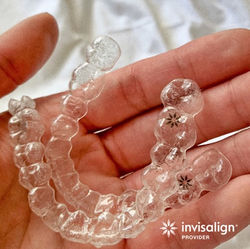 invisaling hand