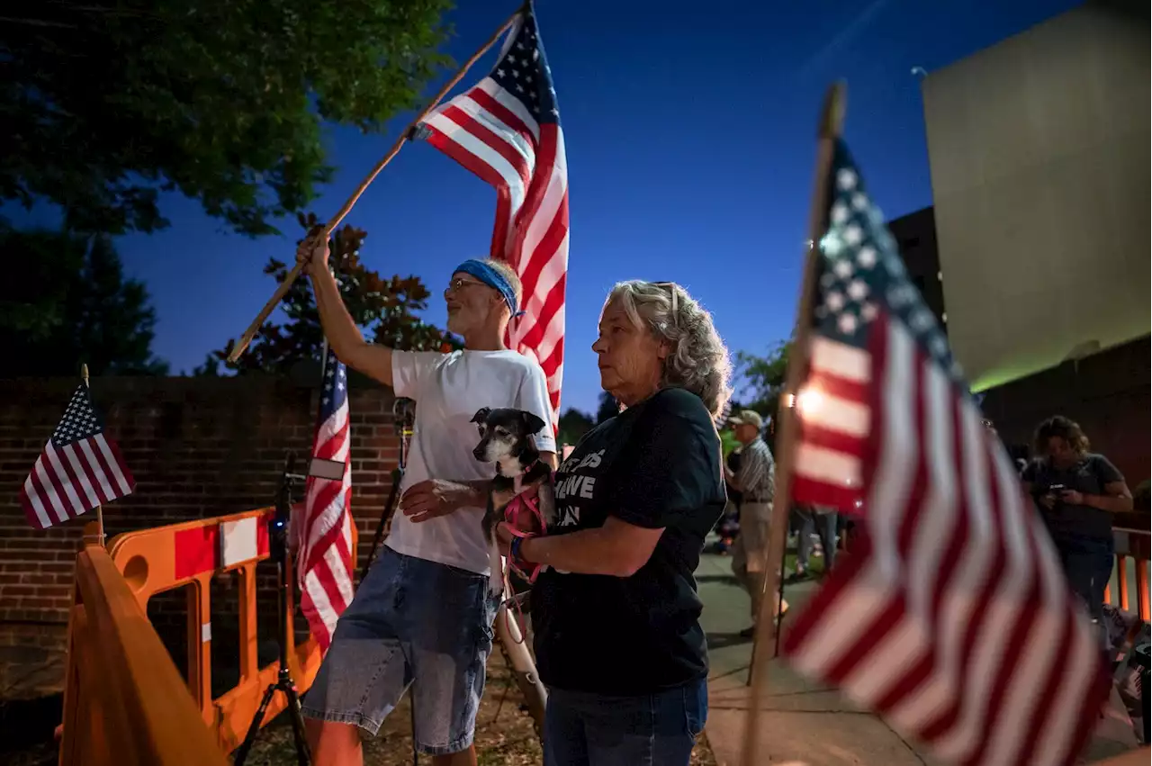 perspective-holding-vigil-at-the-d-c-jail-the-trum-perspective-holding-vigil-at-the-d-c-ja
