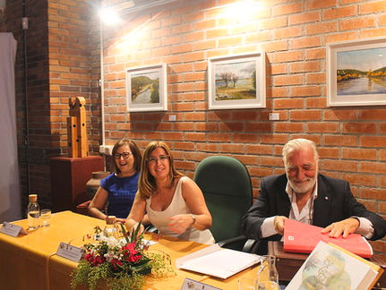Presentadas las doce rutas que descubren
un patrimonio natural
“mucho más cercano y emocionante” g
