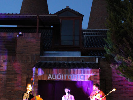 El ciclo Música en el Jardín se despide
este jueves 26 de julio con acento latino,
llevando al pie d