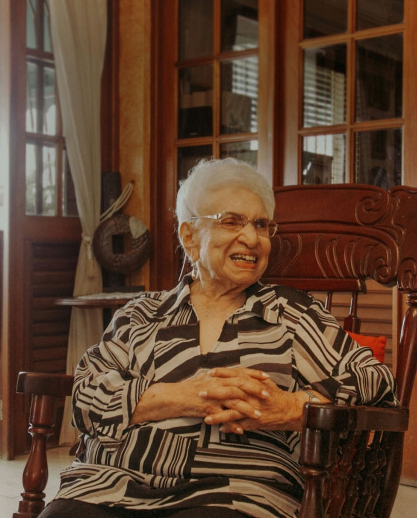 Muere María Cristina Camilo, voz eterna de la locución dominicana, tenía 107 años.