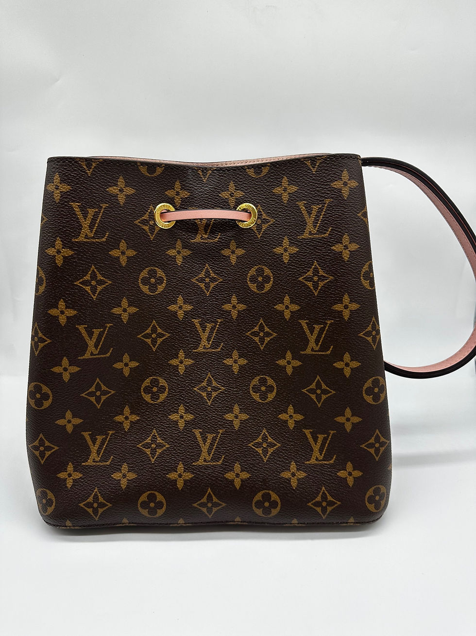 Thumbnail: Louis Vuitton Nèonoè 