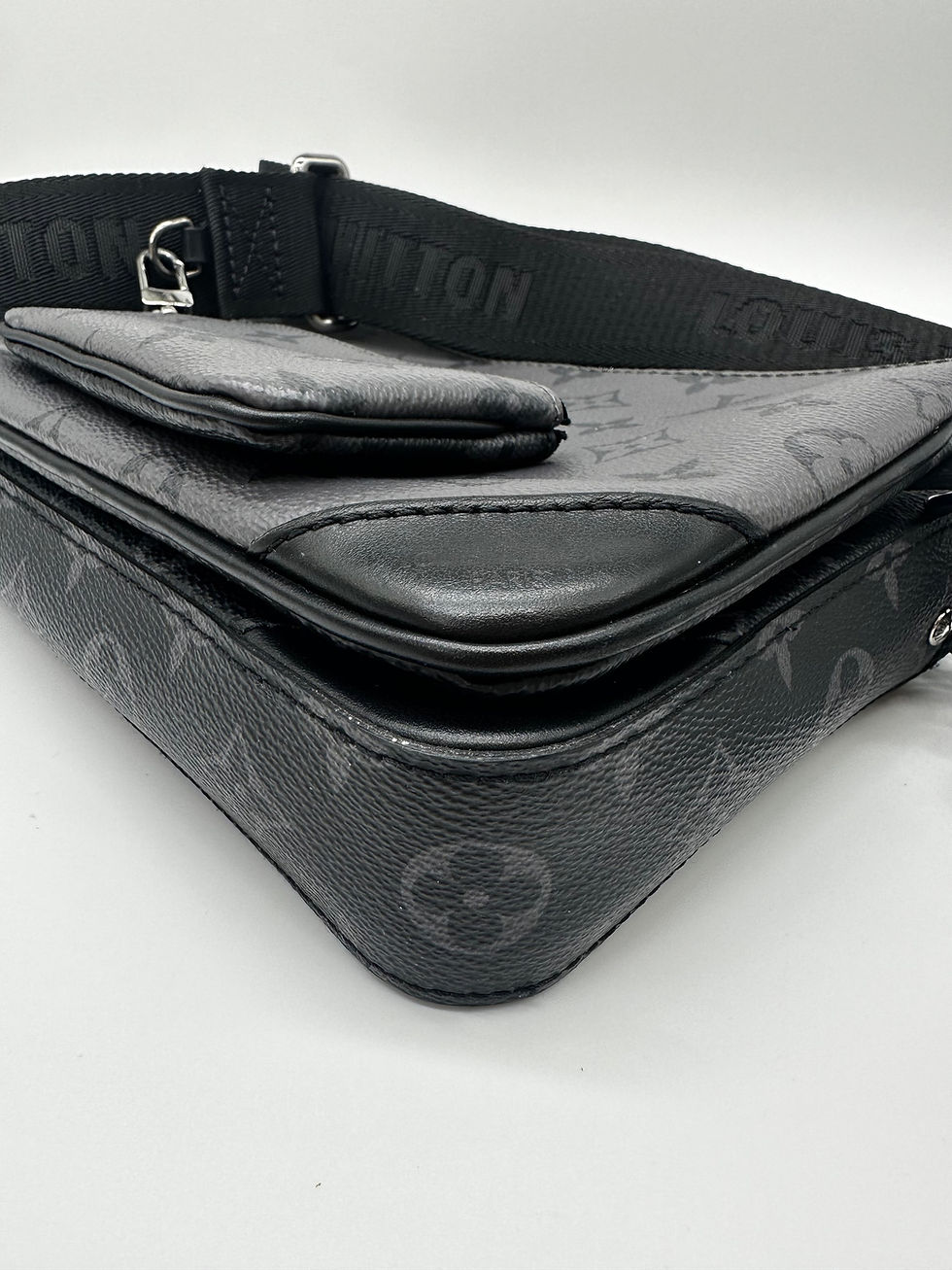 Thumbnail: Men’s Louis Vuitton Trio