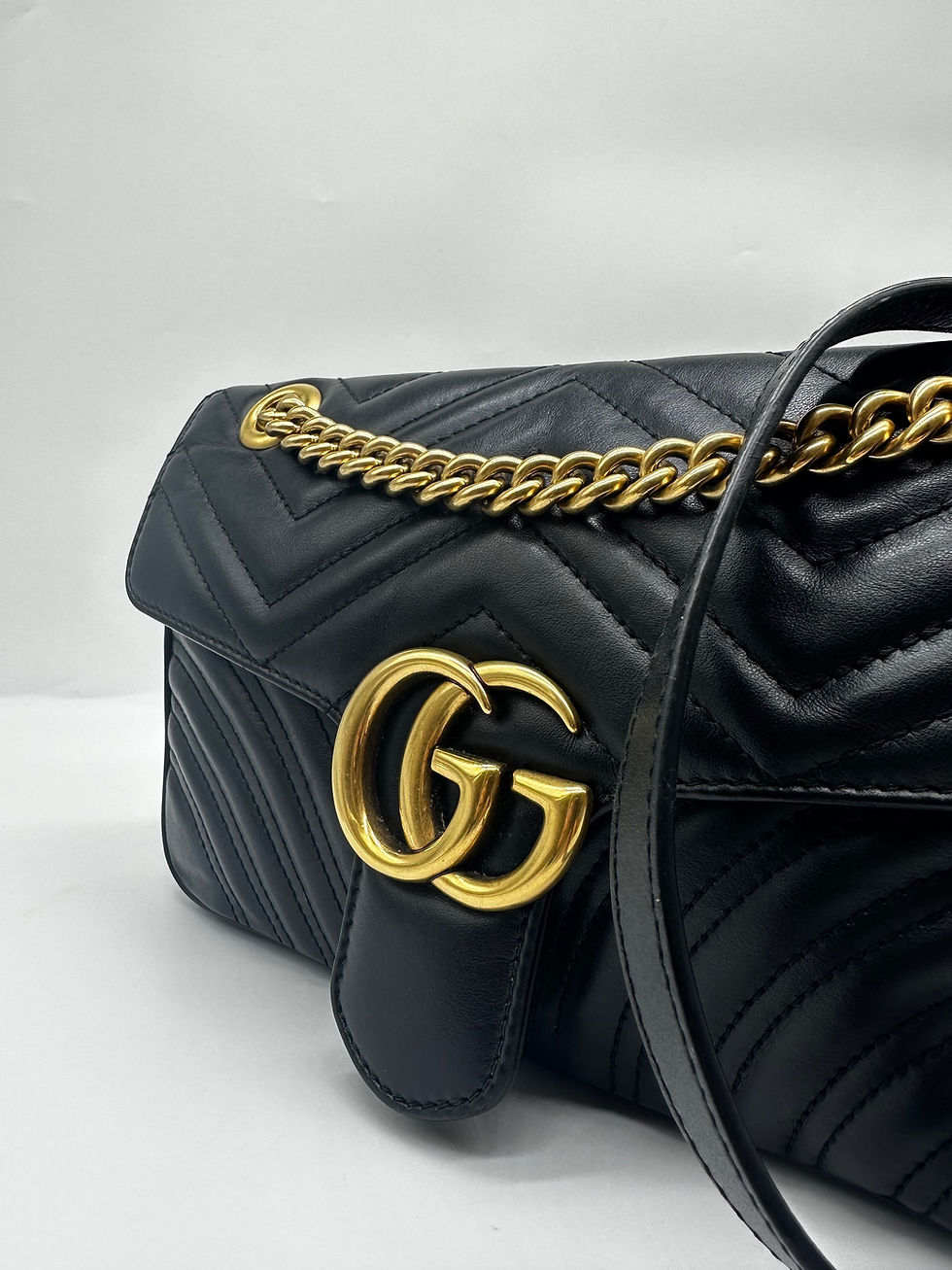 Thumbnail: Small Black Gucci Marmont handbag