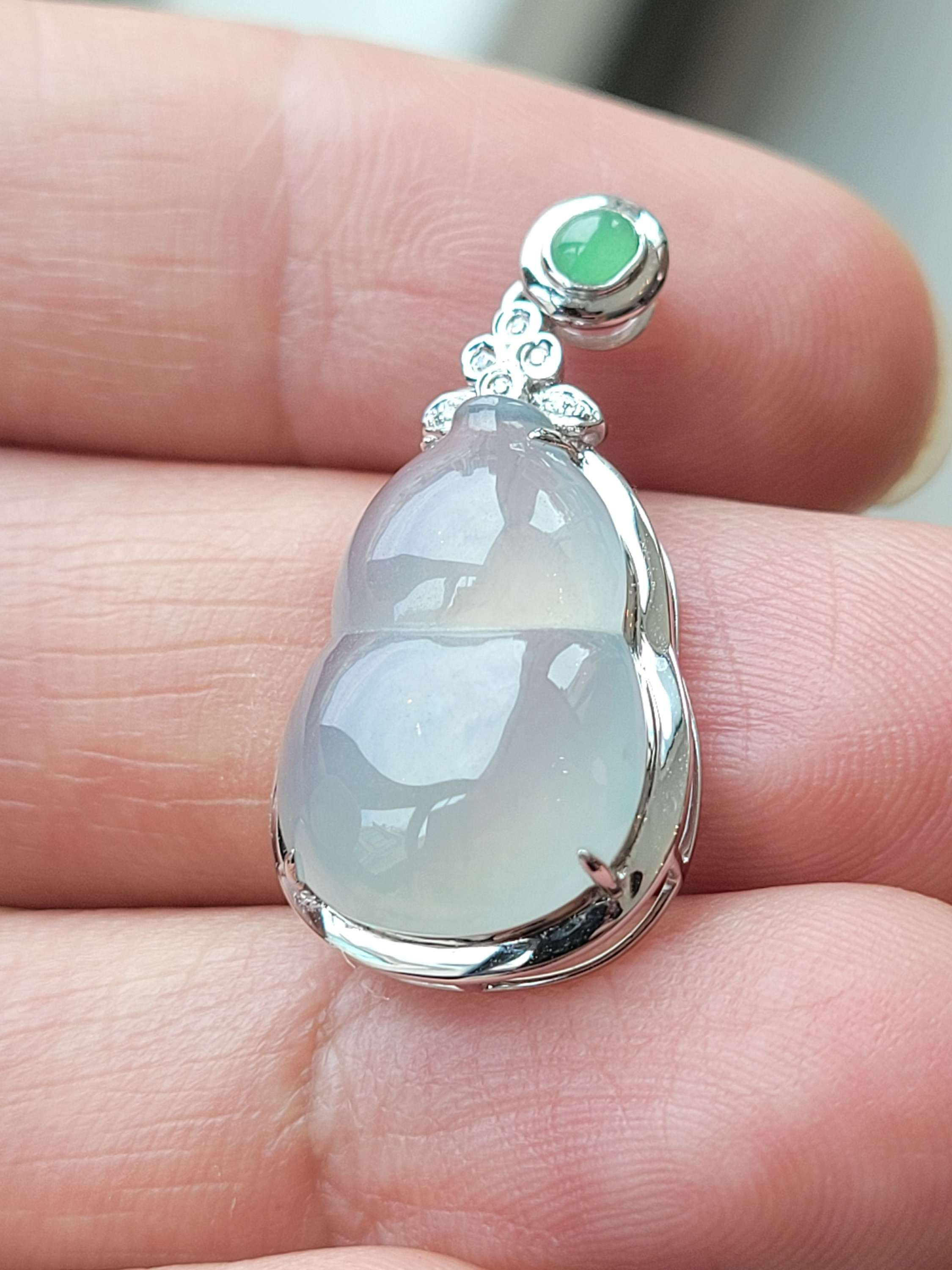 冰透葫蘆吊飾18k金鑲托