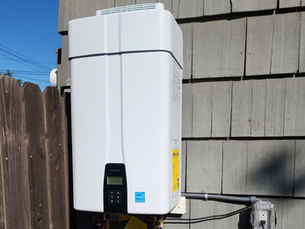 External tankless water heater unit