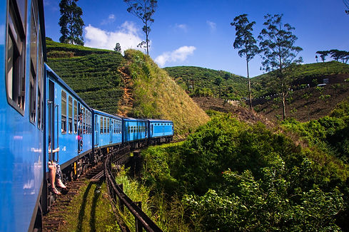 Eliya-Kandy_train_Sri_Lanka_Melinda_Nagy_Shutterstock.jpeg