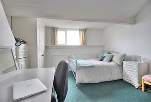 Room 8 1.jpg