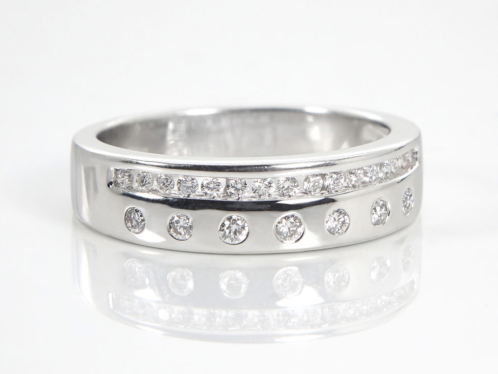 Thumbnail: 18ct White Gold Diamond Contemporary Ring/Band