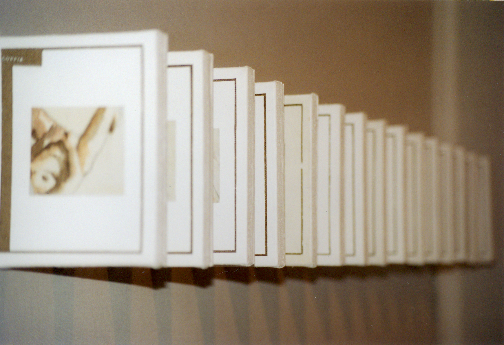 280 PEINTOMATON  2002, Installation - Aquarelle marouflée sur toile, acrylique et emballag