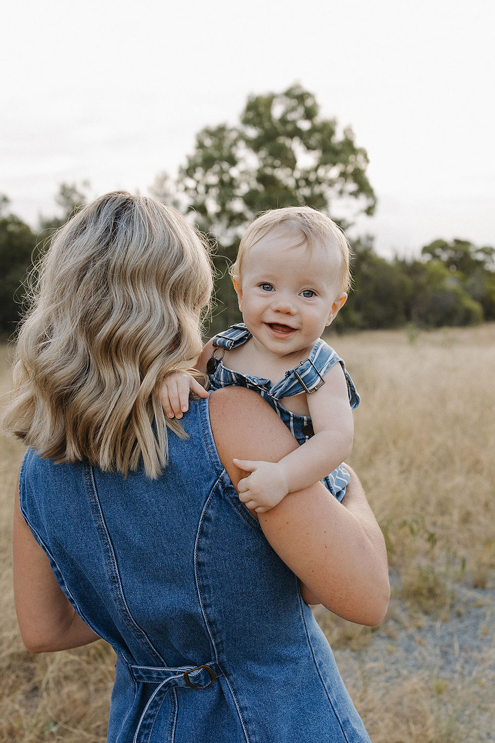 motherhood mini sessions