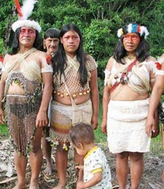 TRAJES.jpg