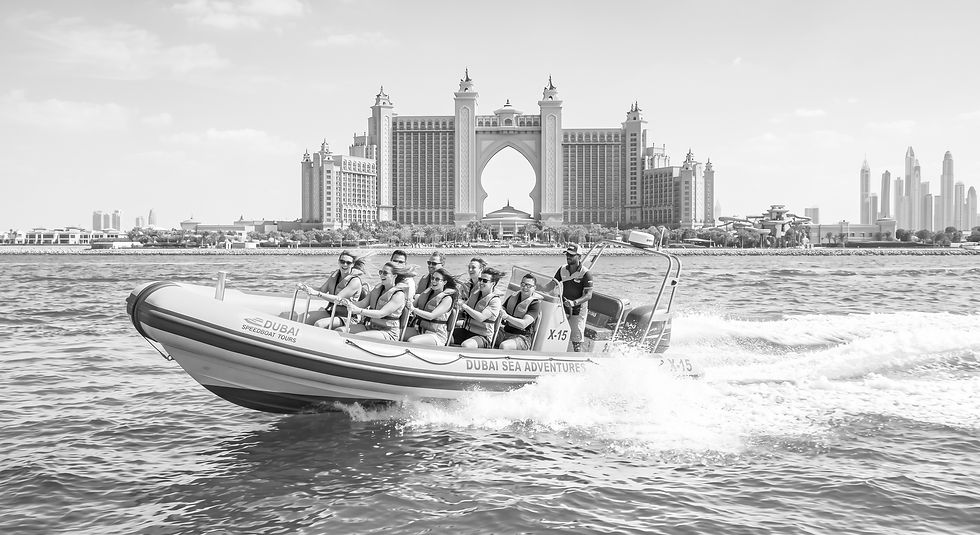 Firefly_dubai speedboat tour , atalntis the palm in the back 388344.png