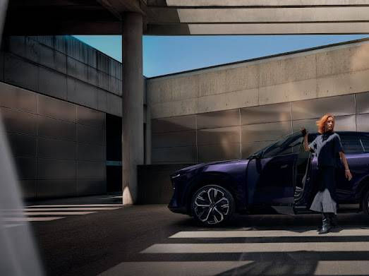 Mazda CX-6e รถยนตฺไฟฟ้า 100% เข้าสู่ตลาดเมืองไทย กับการเปิด 2 รุ่นย่อย ราคา 1.259-1.299 ล้านบาท
