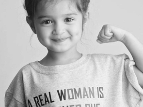 UŽ STIPRIAS MOTERIS! BŪKIME JOMIS, AUGINKIME JAS!