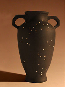 vase 200-300.jpg