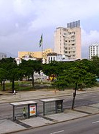 250px-Praça_da_bandeira_rj_(3).JPG