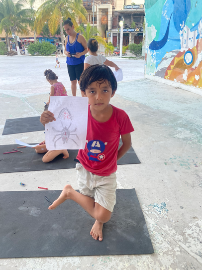Proyecto comunitario Samah Wellness con niños de Holbox