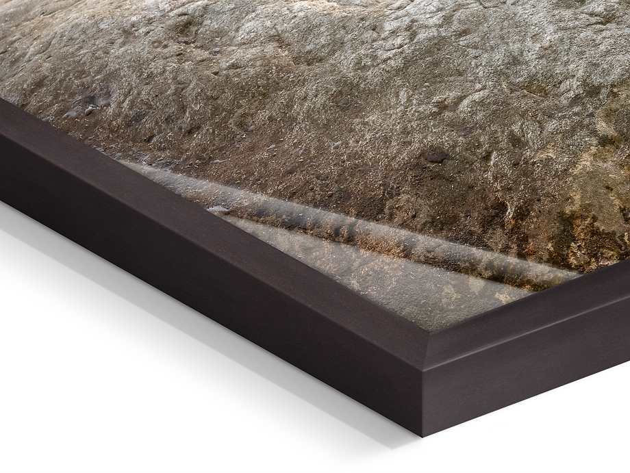 01-Gallery Frame-Mockup.png