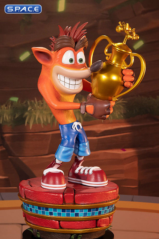 Miniaturbild: Crash »Winner« Statue (Crash Team Racing Nitro Fueled)