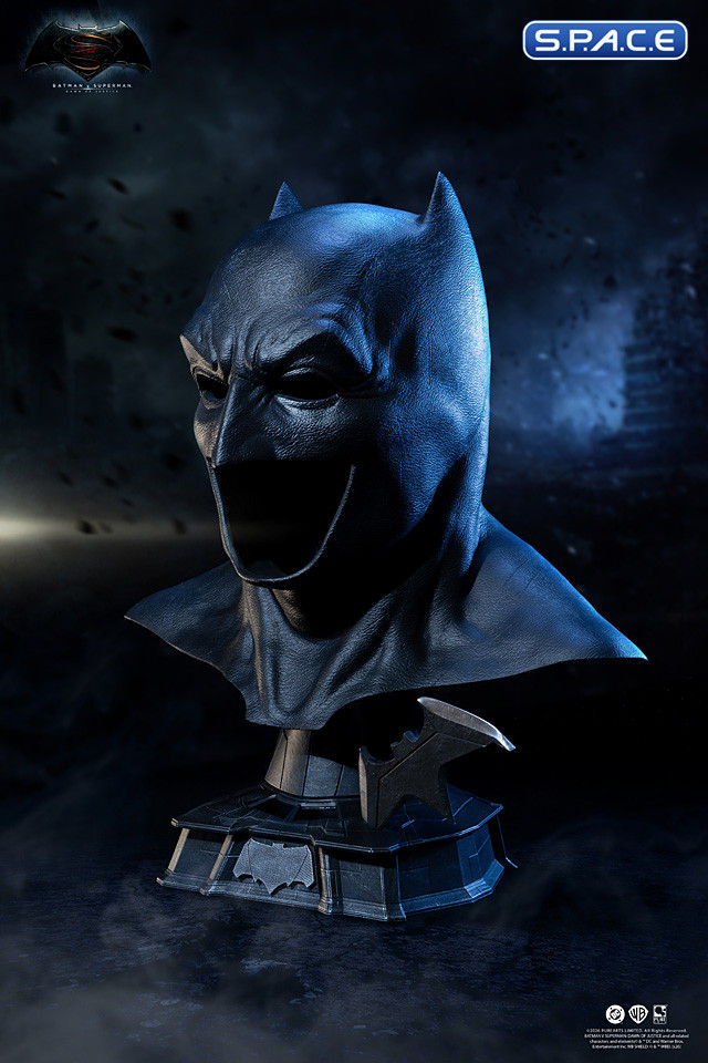 Miniaturbild: 1:1 Batman Cowl Life-Size Replica (Batman v Superman: Dawn of Justice)