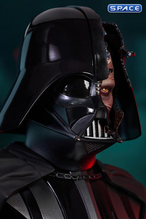 Miniaturbild: Darth Vader with Damaged Helmet Legends in 3D Bust
