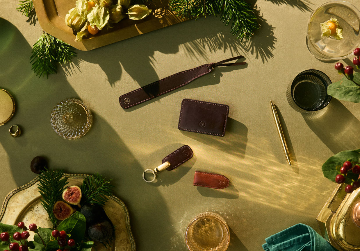 Maxwell Scott festive Christmas photoshoot, set design and prop styling, by London-based creative agency Carolina Mizrahi Studio