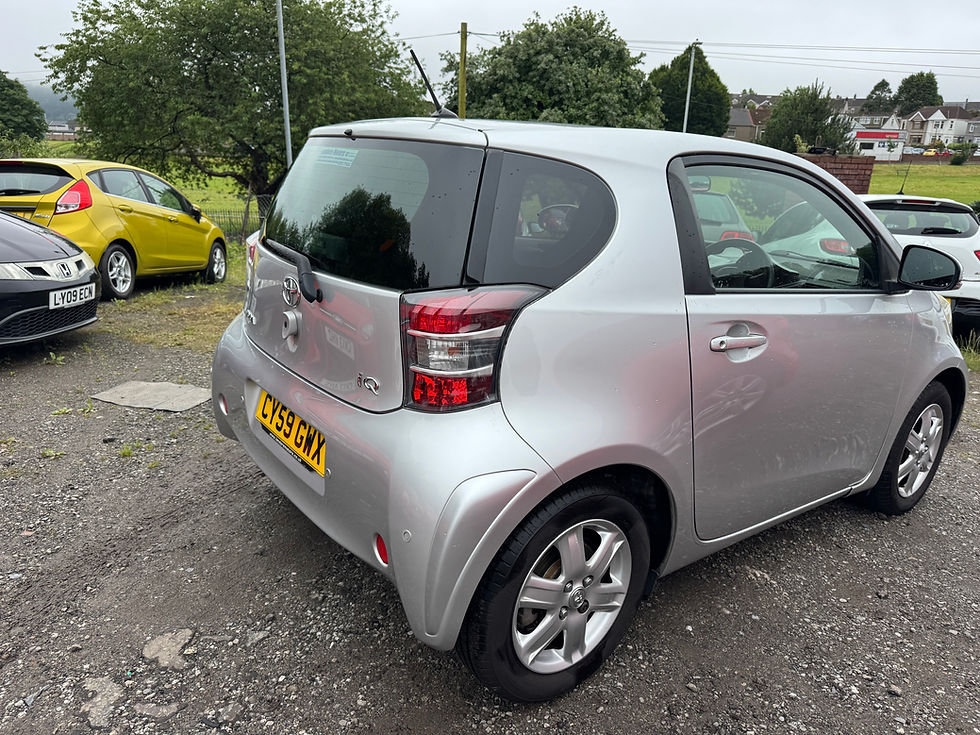 Thumbnail: 2009 (59)  Toyota IQ 1.0 VVT-i 3dr ( 12 services low miles  ) 