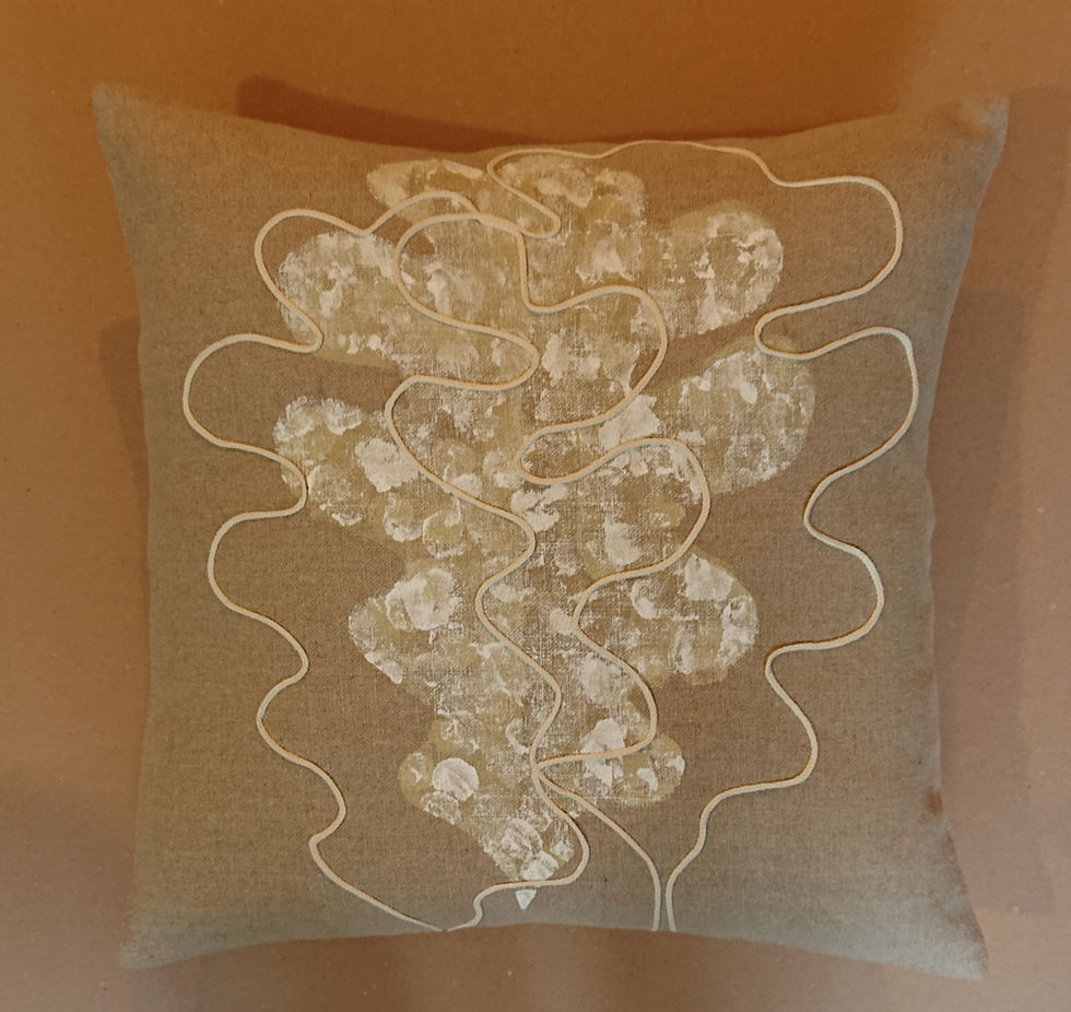 Miniature : Aïs Coussin graphique et raffiné en lin naturel peint à la main. Détail du devant.e