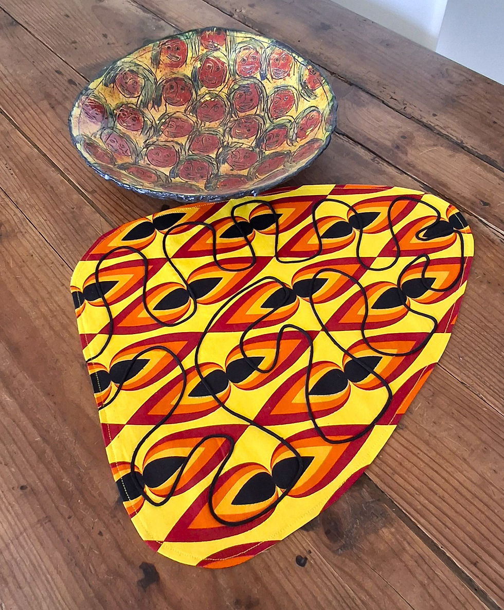 LAO Set de table décoratif de forme llibre dans un esprit vintage, il est réversible, en coton imprimé et dos uni