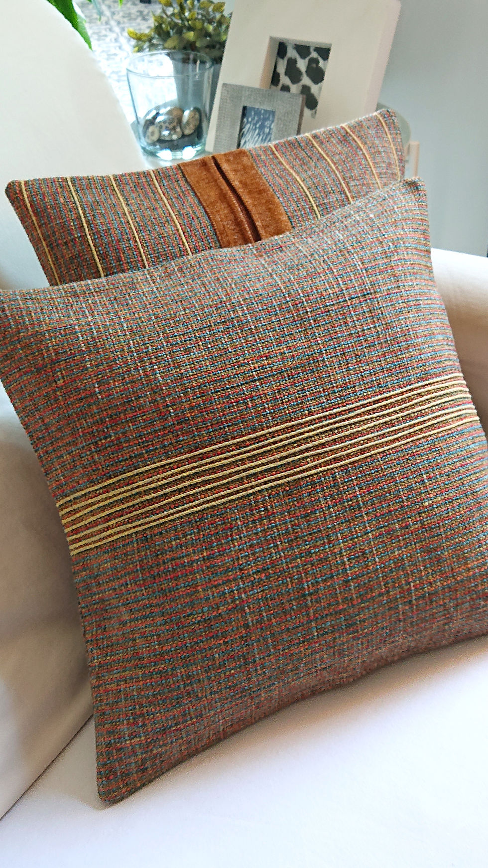 CAPIA Housse de Coussin ARTY. Déhoussable. Dimensions 44 cm x 44 cm.
