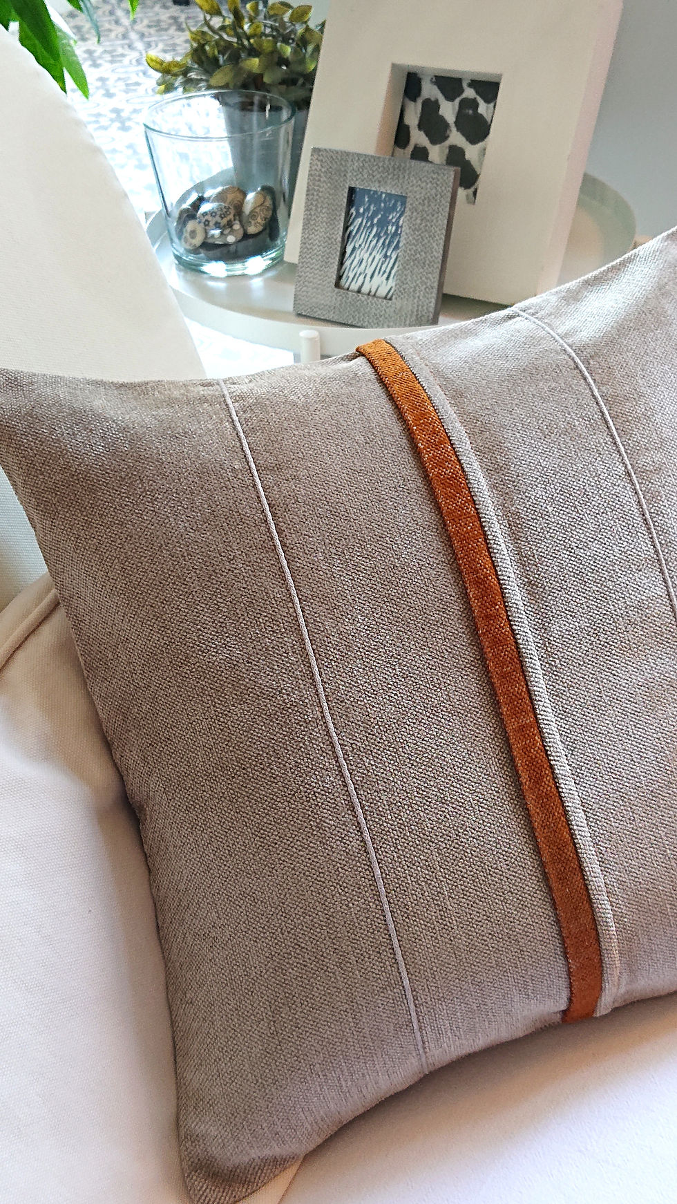 CALAMIN Housse de Coussin ARTY en velours moiré. Dimensions 44 cm x 44 cm