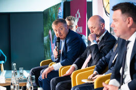 Debaty Pod Napięciem: OZE i magazynowanie
energii