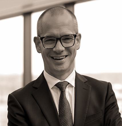 Headshot 9_edited_edited.jpg