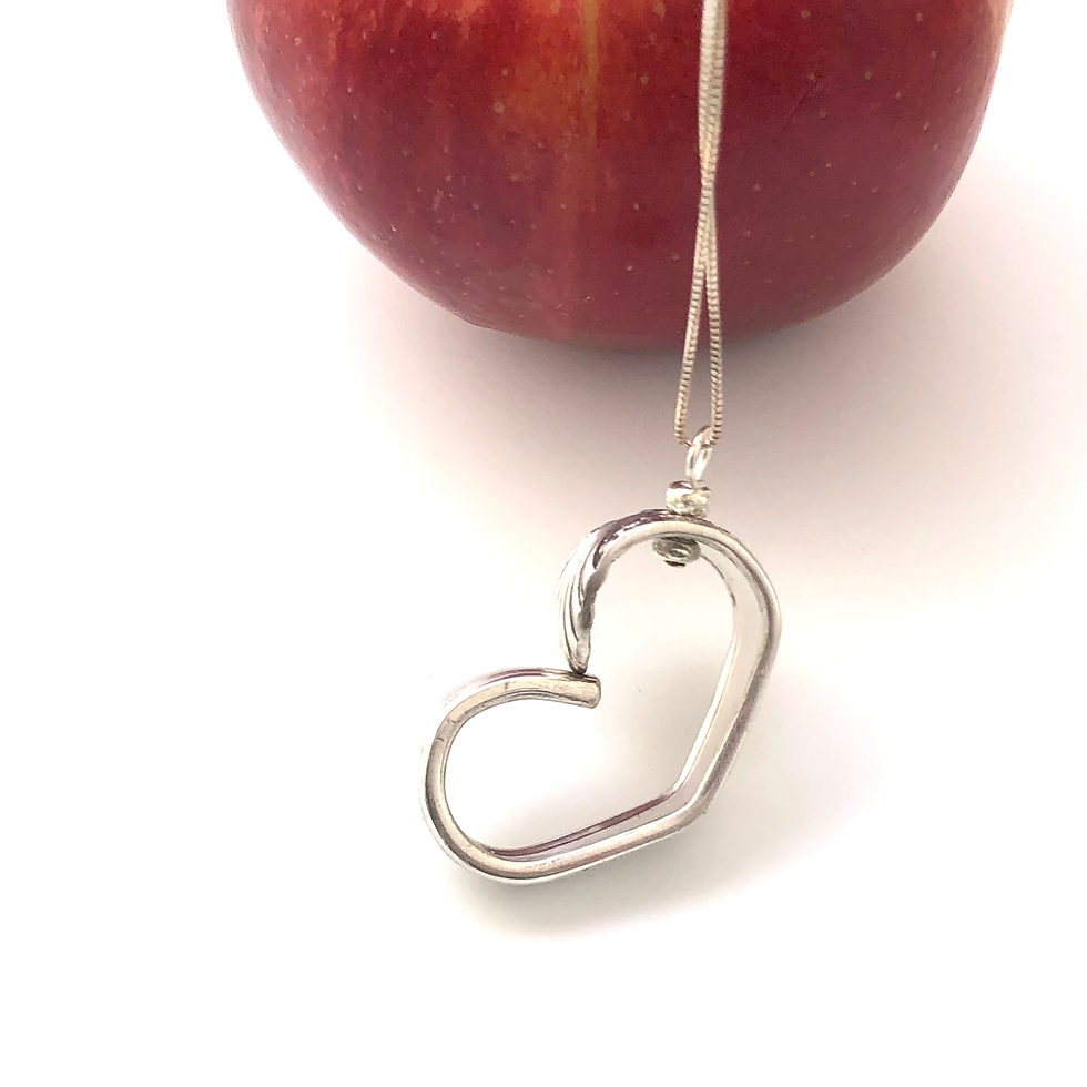 Thumbnail: Heart Necklace