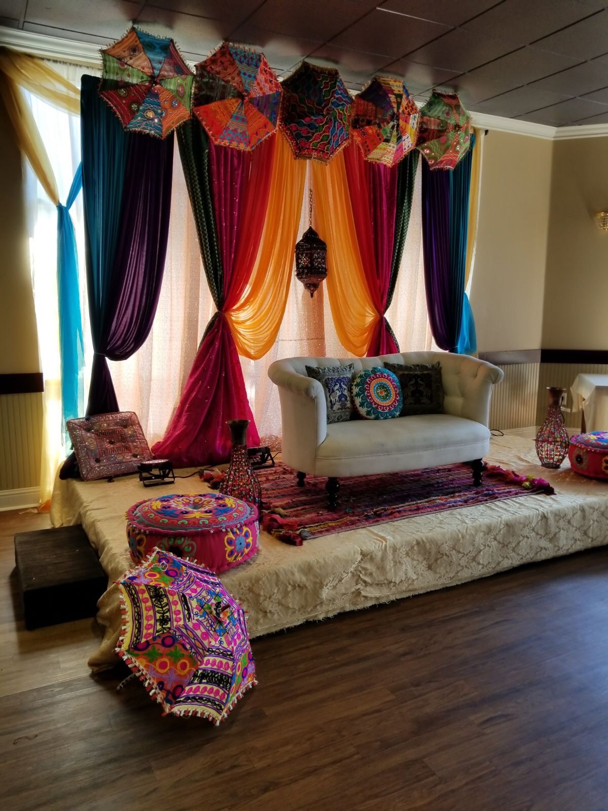 R&R Event Rentals - Decor & Design