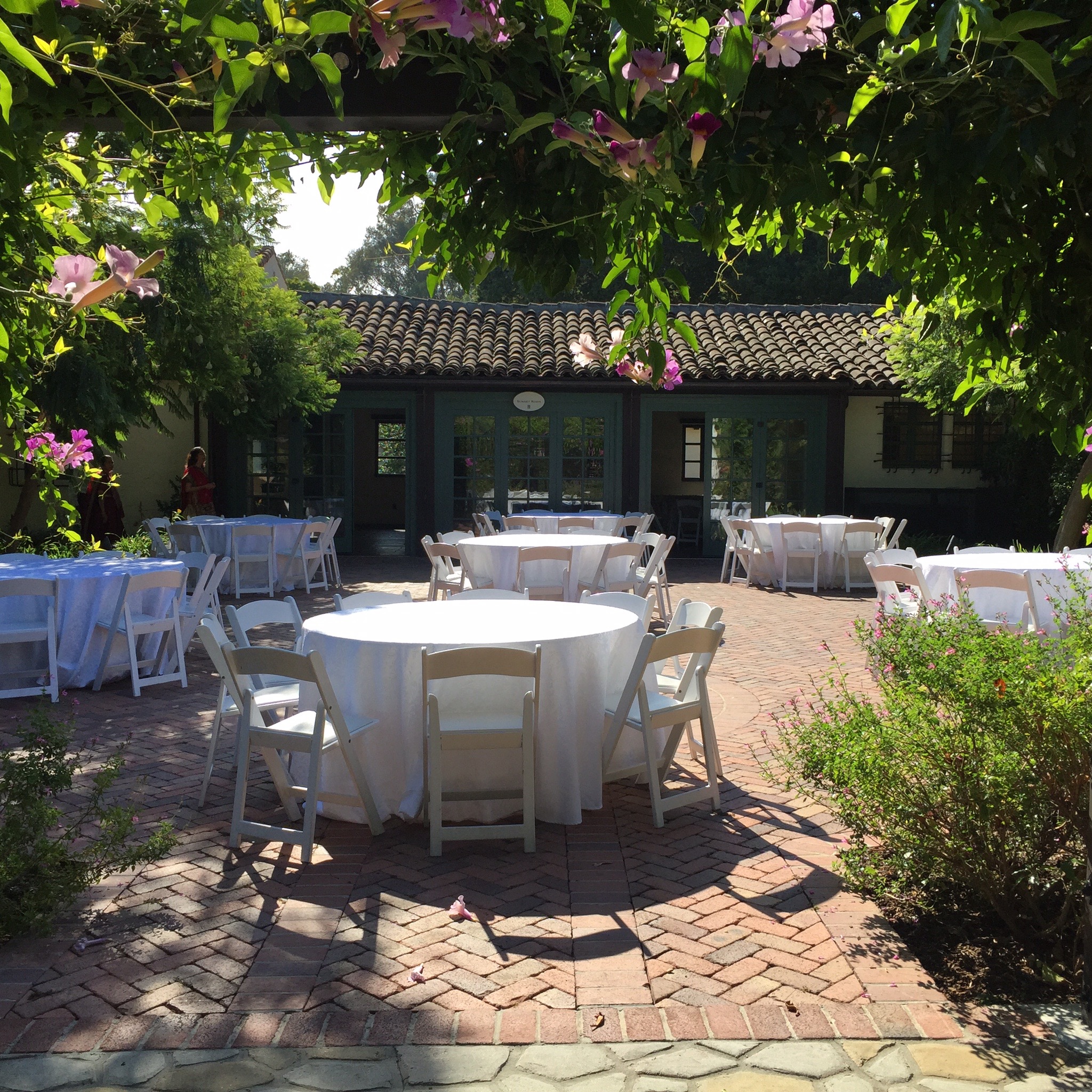 Centerpieces, Linens & Table Decor | R&R Event Rentals