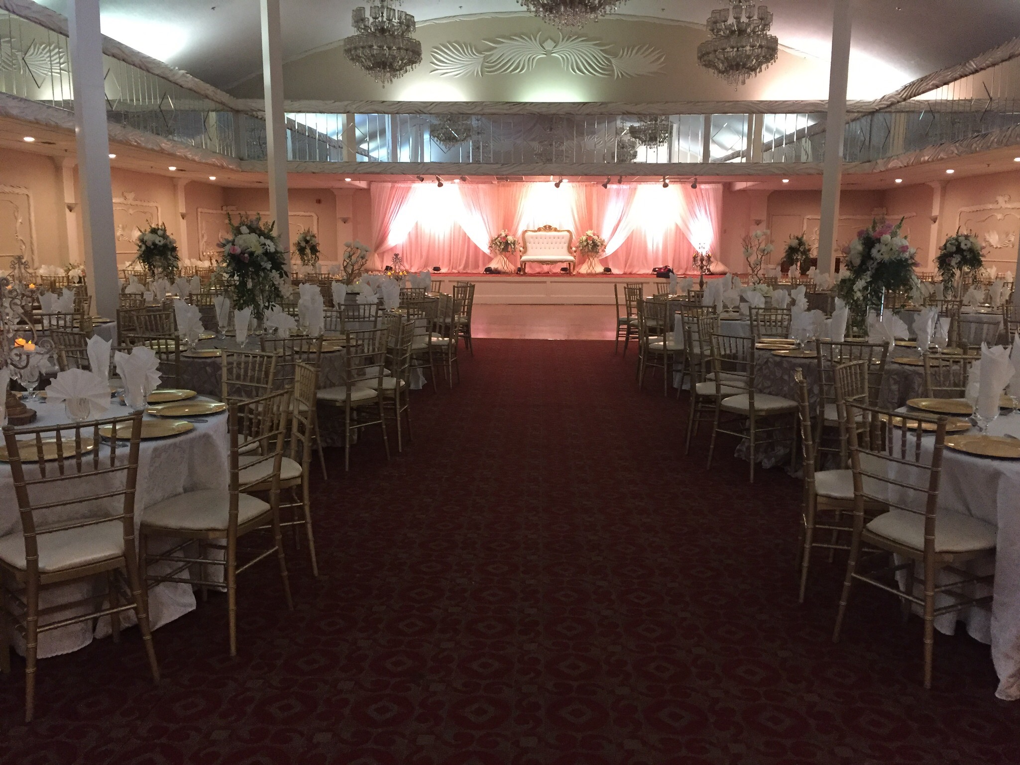 Centerpieces, Linens & Table Decor | R&R Event Rentals
