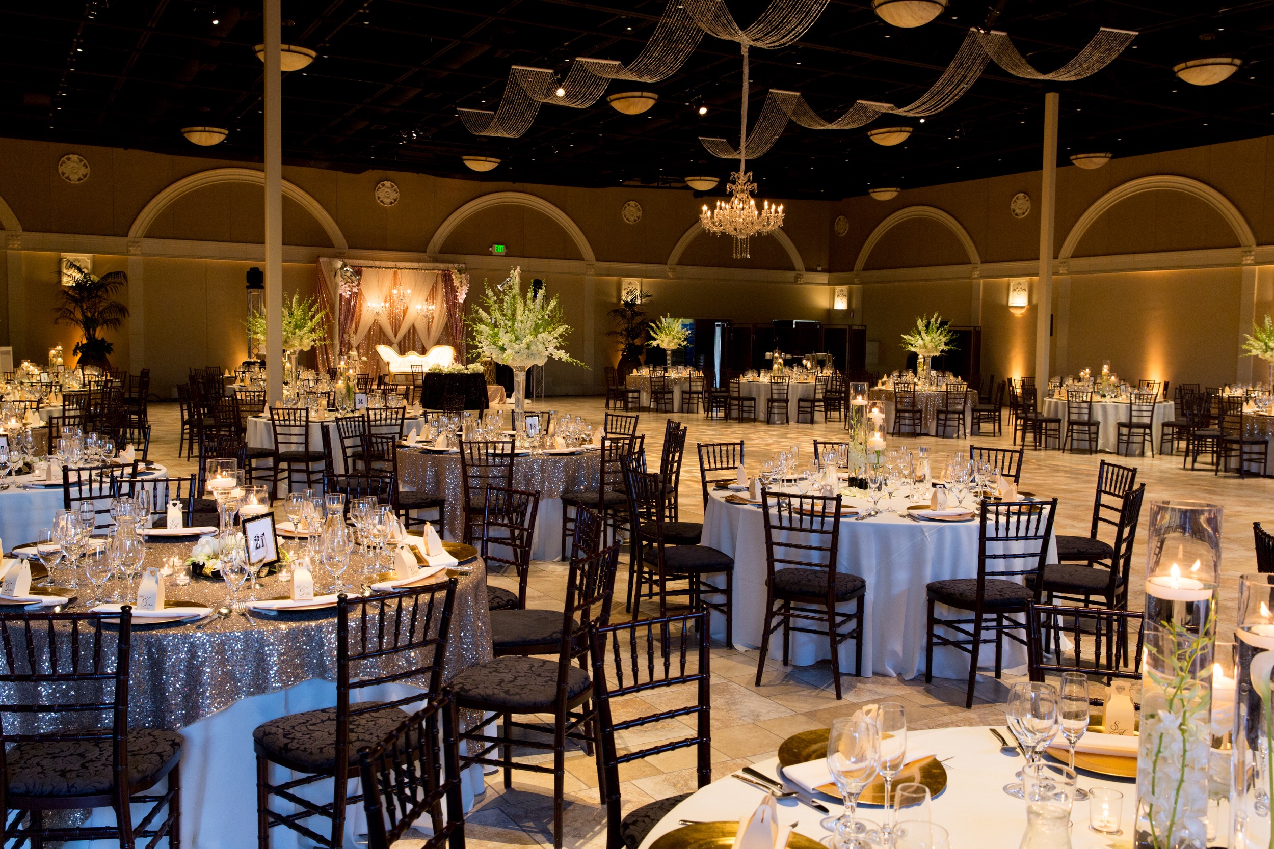 Centerpieces, Linens & Table Decor | R&R Event Rentals