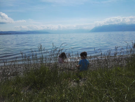 Chère Planète, je t'aime et je prends soin de toi avec mes petites mains et des simples gestes.