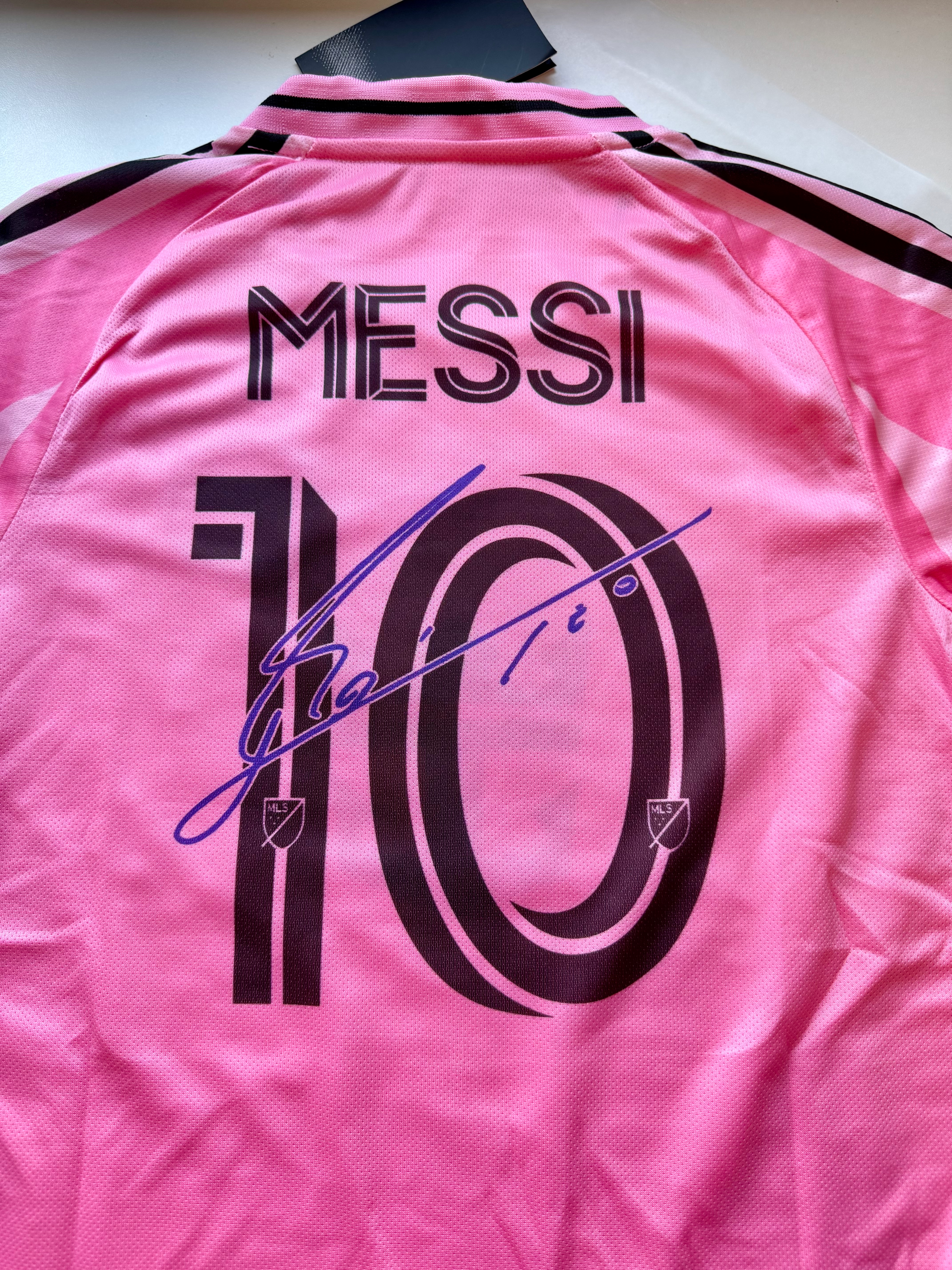 Messi sets kids and adult