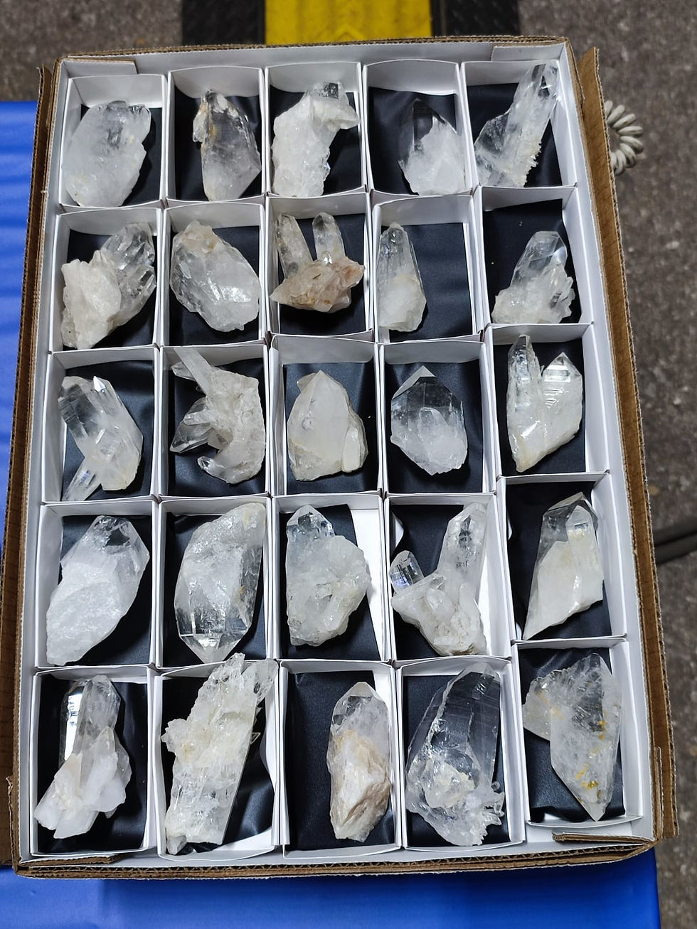 Quartz crystal Set 99c - 2100 grams - 25 pieces