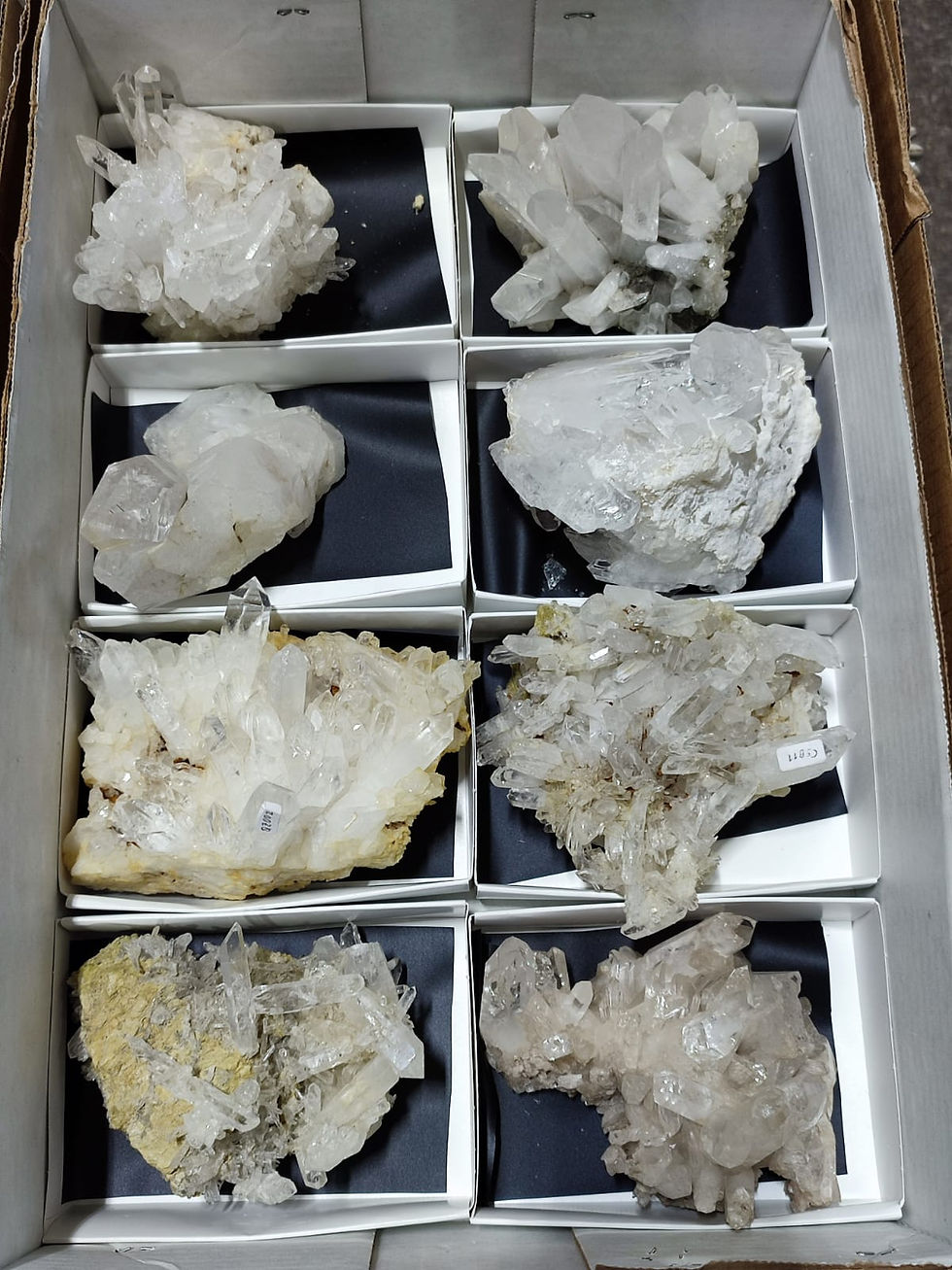 Quartz crystal Set 101c - 4750 grams - 8 pieces
